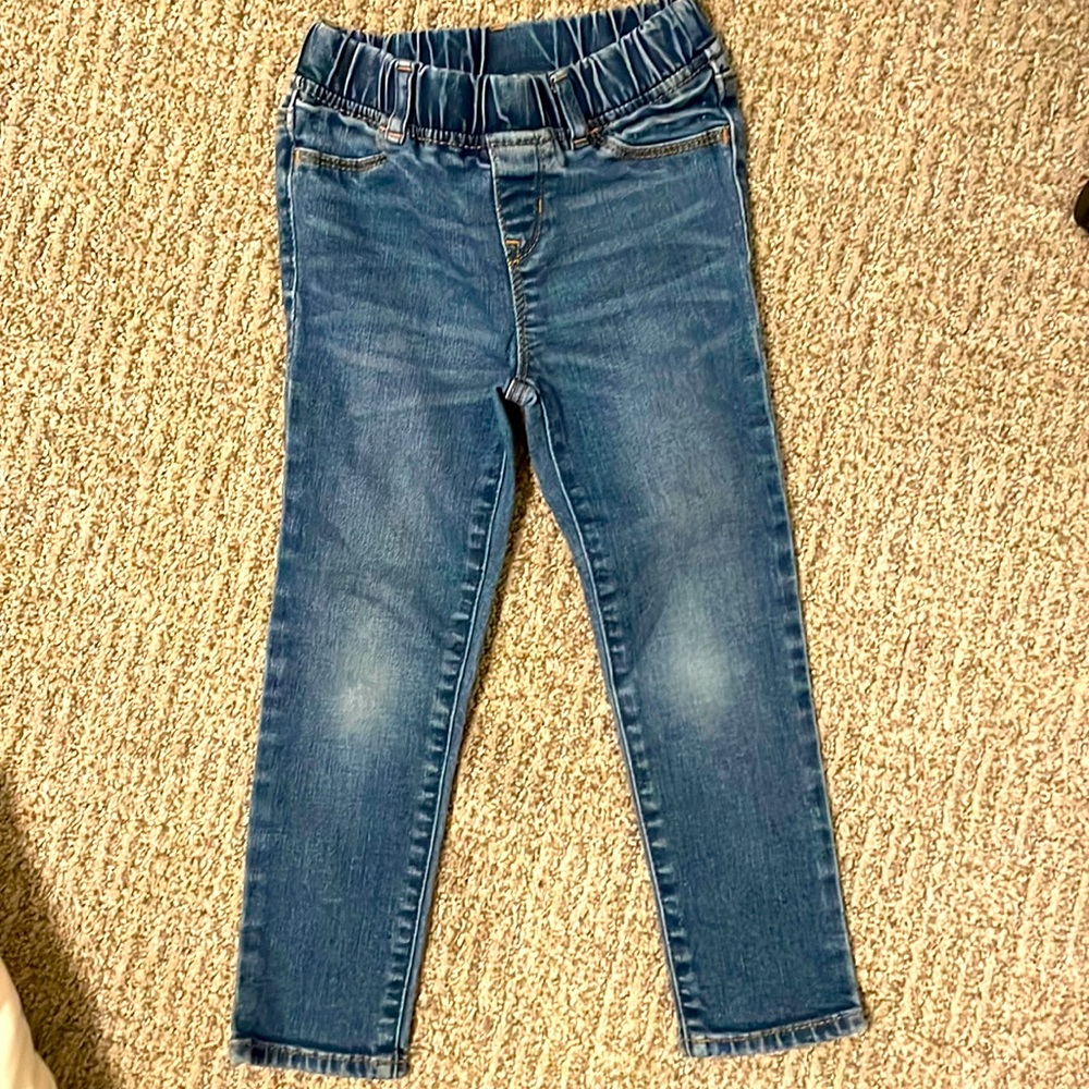 Toddler girls Gap denim.  Toddler jegging. Size 4 years